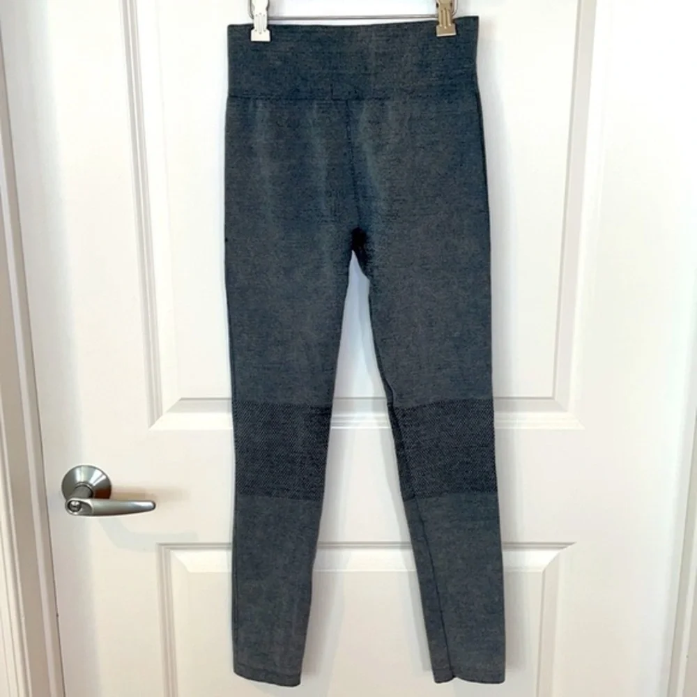 MAZE COLLECTION | Gray Rock & Roll Theme Leggings, Junior Size S/M.